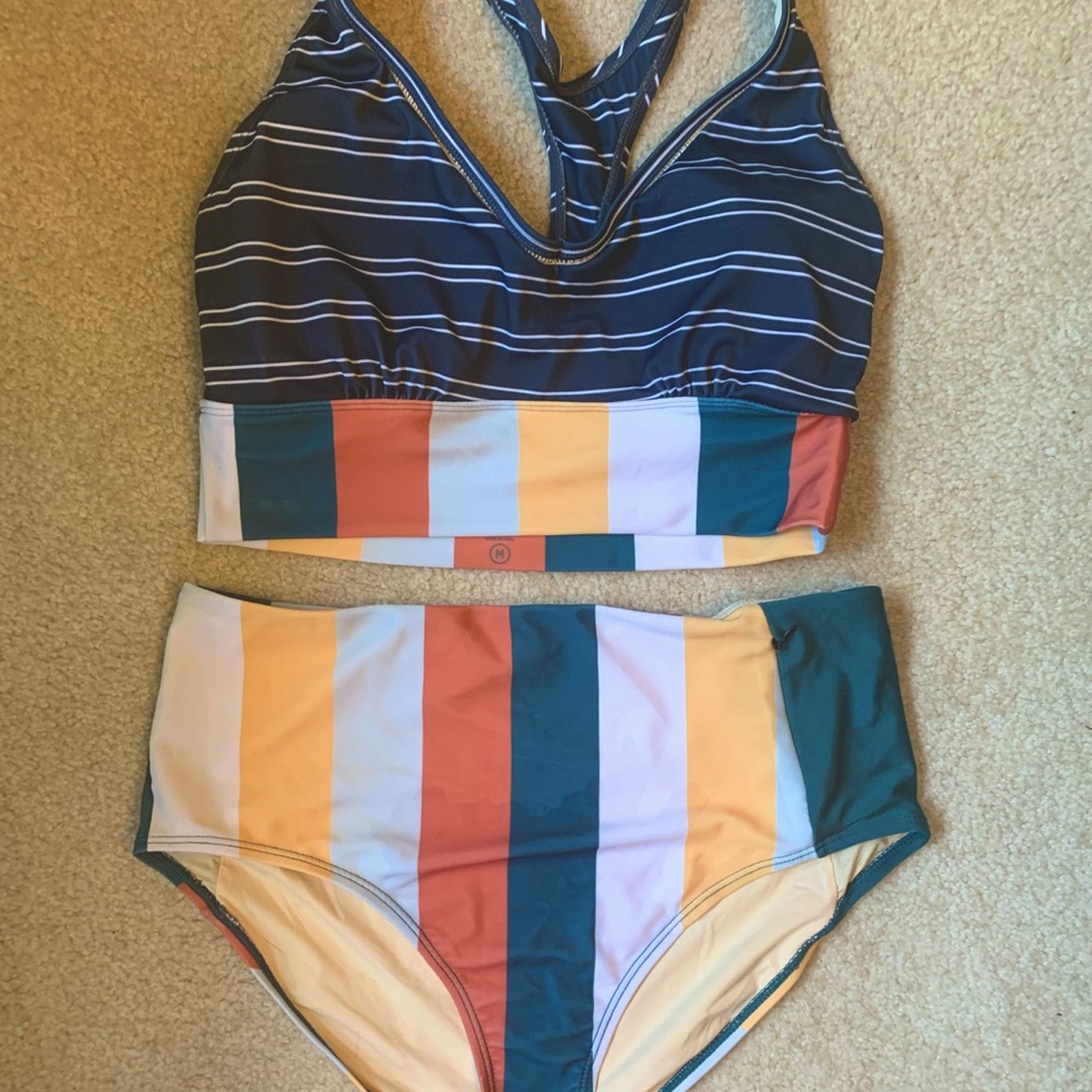 Nani REI Two-Piece Medium